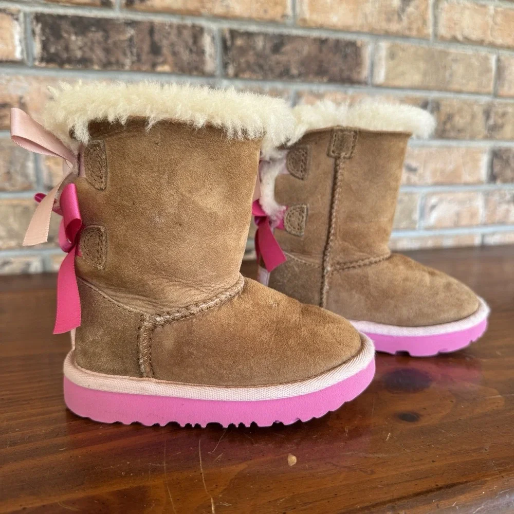 UGG‎ Toddler Bailey Bow II - Chestnut/Pink - 1017394T Size 6